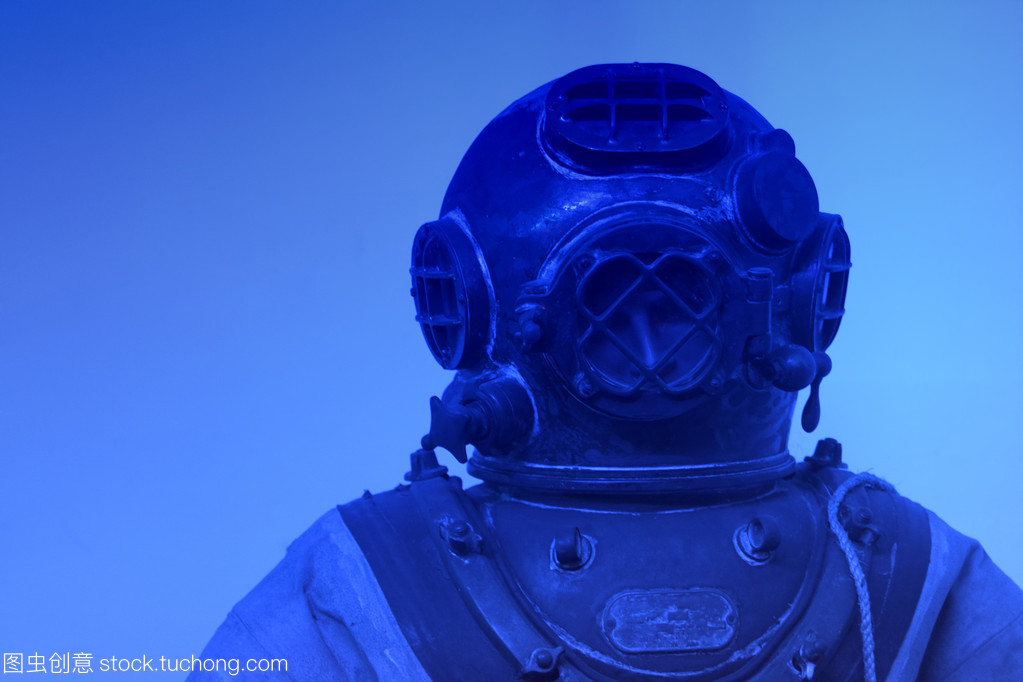 老潛水服 穿越時(shí)光的潛水設(shè)備