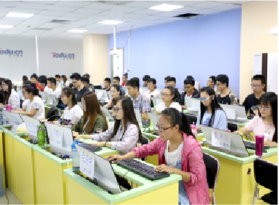 重慶IT與繪畫培訓學校推薦 技能提升，雙軌并行